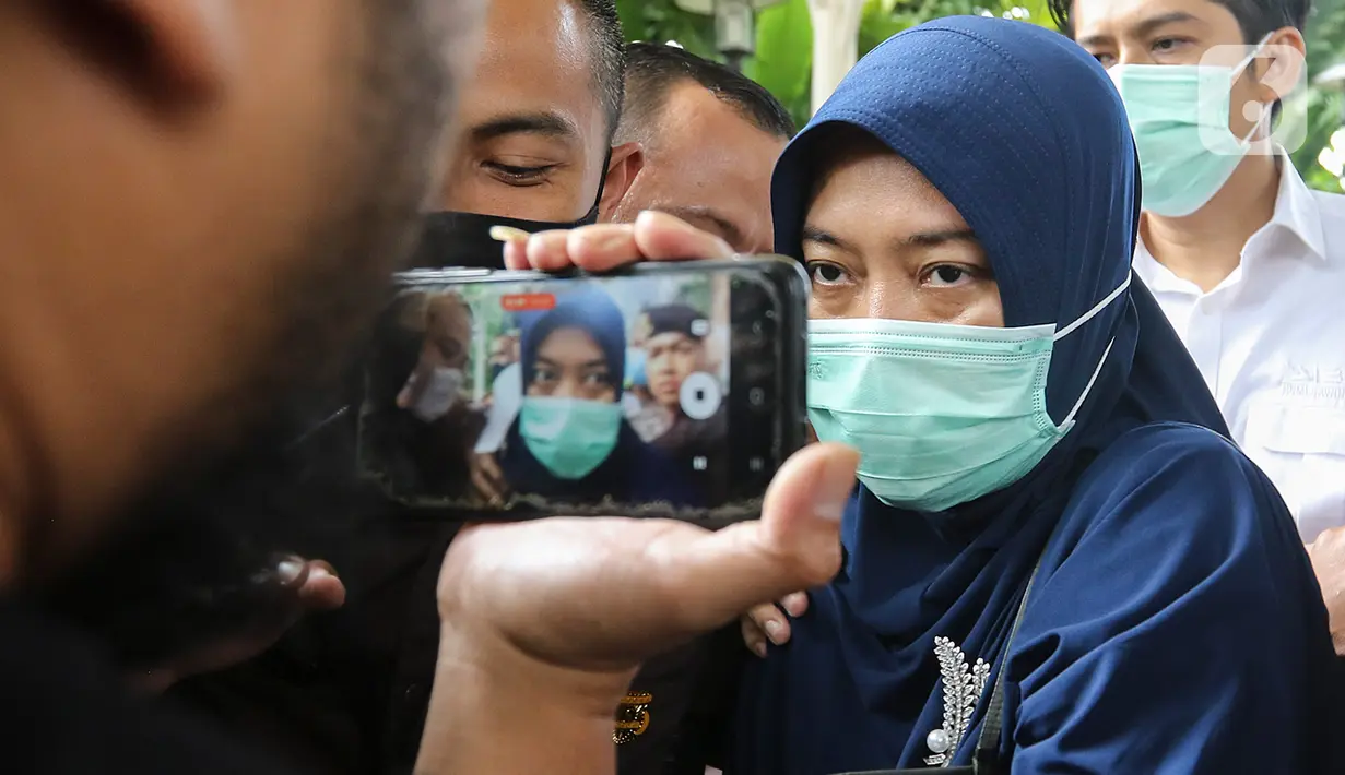 Harta itu terdiri dari Rp6.887.100.000 yang merupakan tanah dan bangunan. Sedangkan harta lain yang mencapai Rp6.351.033.913 berbentuk kas dan setara kas. (Liputan6.com/Johan Tallo)