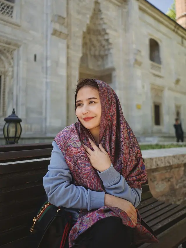 Prilly Latuconsina di Turki