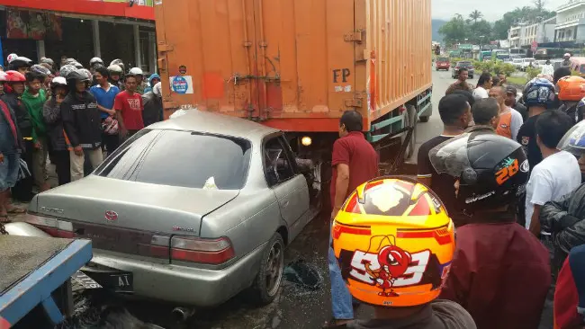 Kecelakaan maut di Bukittinggi. (Liputan6.com/ Surya Purnama)