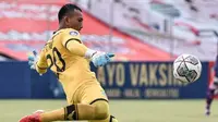 Kiper debutan asal PSMS Medan, Abdul Rohim jadi andalan Persela di putaran kedua BRI Liga 1 2021-2022. (Bola.com/Gatot Susetyo)