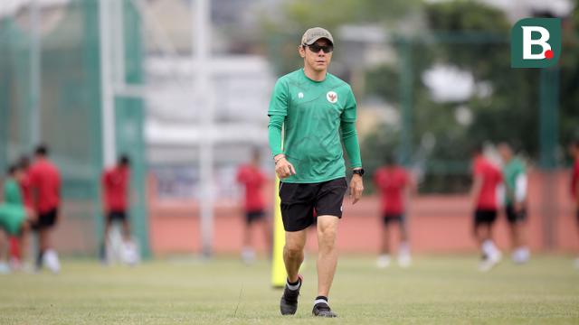 Shin Tae-yong saat Sesi Latihan Timnas Indonesia U-20