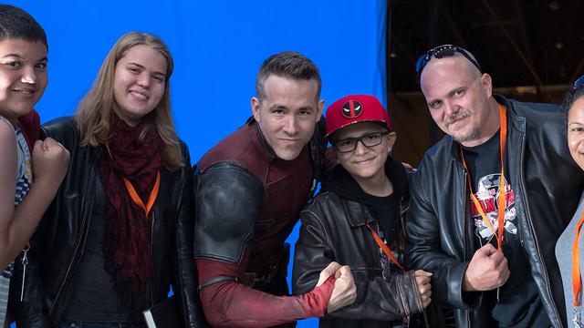 Ryan Reynolds sebagai Deadpool