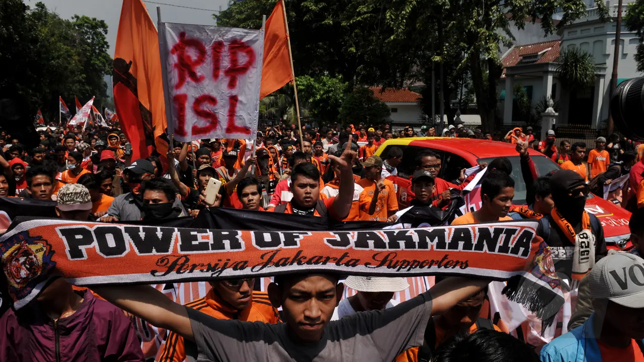 ISL Ditiadakan, Jakmania Gelar Aksi di Depan Istana Negara