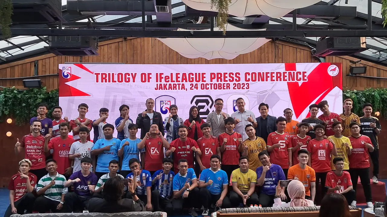 E Football League