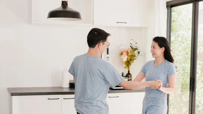 Peran dan rutinitas suami dalam mendukung ibu yang menyusui