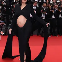 Melihat penampilan glamor Adriana Lima di Festival Film Cannes (instagram/balmain)
