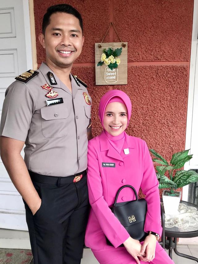 Jadi Ibu Bhayangkari, Ini 6 Potret Terbaru Pemeran Dyah Ayu Laksmi Tutur Tinular