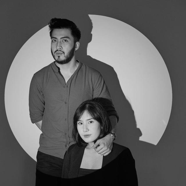 Kisahnya Viral Tahun 2016, Ini 6 Potret Terbaru Azhari Irsalna dan Aditya Bareng Kekasih