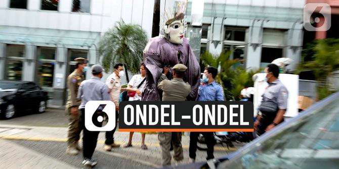 VIDEO: Pengamen Ondel-Ondel Akan Dilarang di Jakarta