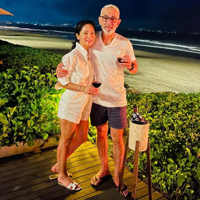 Artis ini pilih suami yang umurnya lebih tua darinya