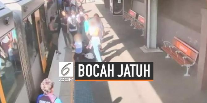 VIDEO: Detik-Detik Bocah Jatuh dari Peron ke Kolong Kereta