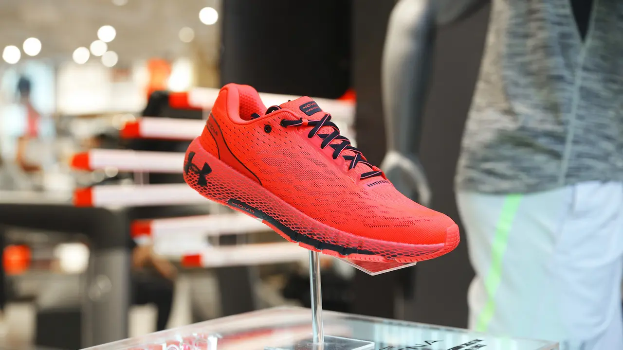 Sepatu Under Armour