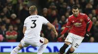 Inter Milan berencana menyelamatkan karier Henrikh Mkhitaryan yang mulai terpinggirkan di Manchester United. (AFP/Lindsey Parnaby)