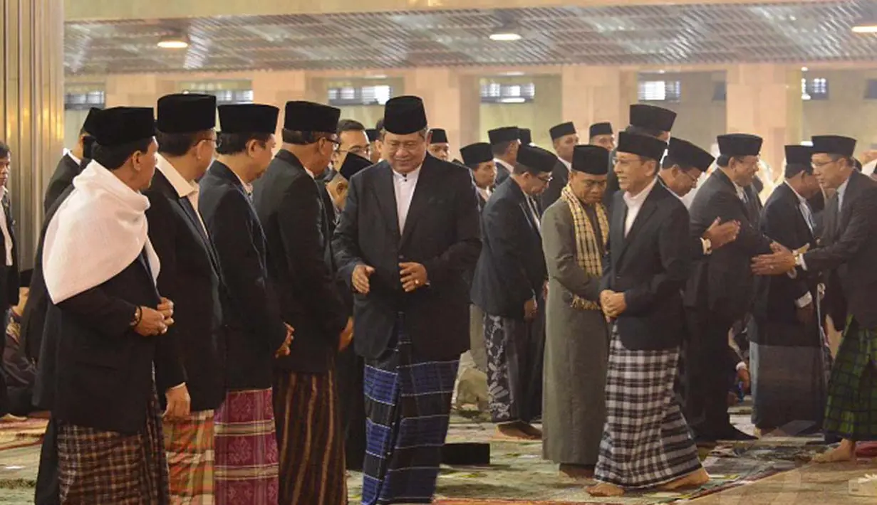  SBY melakukan Salat Ied di Masjid Istiqlal pada Senin (28/07/14) (Liputan6.com/Johan Tallo).