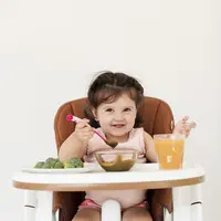 Intip manfaat membiarkan anak makan sendiri untuk perkembangan motorik mereka. (Foto/Dok: freepik.com)