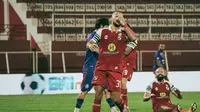 Ekspresi sedih winger Barito Putera, Murilo Mendes saat gagal memanfaatkan peluang di depan gawang Arema FC dalam laga pekan ke-27 BRI Liga 1 2024/2025  di Stadion Gelora Supriyadi, Blitar, Kamis (13/3//2025). (Bola.com/Iwan Setiawan)