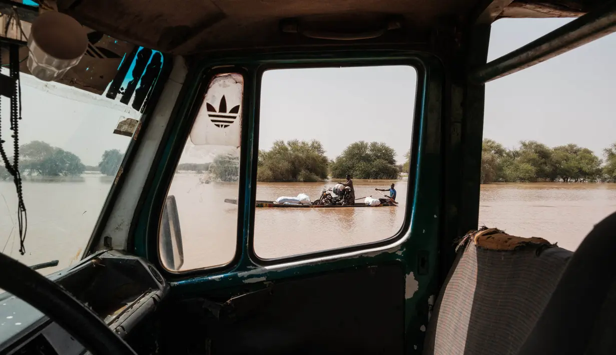 Banjir di sepanjang sungai Senegal telah berdampak pada lebih dari 55.000 orang. (GUY PETERSON/AFP)