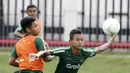 Pemain Timnas Indonesia U-22, Sani Rizki Fauzi, saat latihan di Lapangan ABC Senayan, Selasa (5/2). Timnas Indonesia U-22 akan melakukan pertandingan uji coba melawan Bhayangkara FC. (Bola.com/M Iqbal Ichsan)