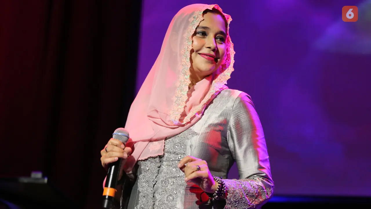 [Bintang] Ayu Azhari