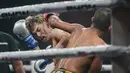 Pertarungan antara Kallens Barthez (kiri) dengan Nelson Julianto dalam duel kelas 61 kilogram di ajang Byon Madness Vol. 4 yang digelar di Spike Air Dome, PIK 2, Jakarta, Sabtu (6/6/2026).