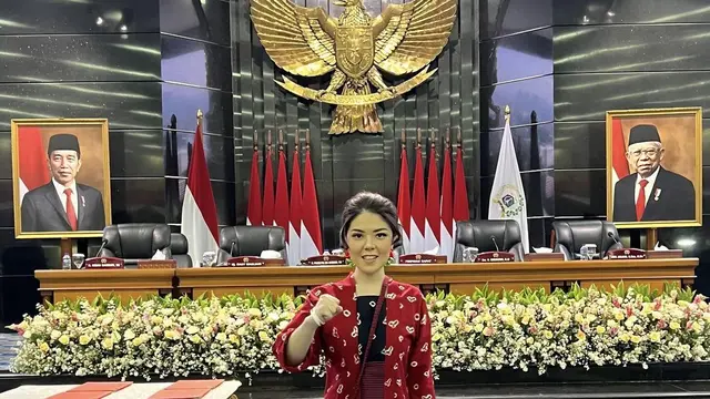 10 Potret Seleb Pakai Kebaya saat Dilantik Sebagai Anggota DPRD DKI Jakarta, Astrid Kuya, Tina Toon, hingga Bebizie