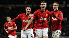 Michael Carrick menjadi bagian penting dari Manchester United dalam waktu yang lama. Merapat ke Old Trafford pada 2006 sebagai pemain muda, ia berhasil menjelma sebagai motor utama permaianan. Tercatat ada 18 gelar juara yang telah disabet oleh Carrick bersama Setan Merah. (AFP/Andrew Yates)