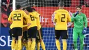 Sejatinya tim tamu Belgia berhasil unggul dua gol terlebih dahulu lewat dua gol Thorgan Hazard ke gawang Swiss pada laga Nations League yang berlangsung di stadion Swissporarena, Senin (19/11). Timnas Belgia kalah 2-5. (AFP/Fabrice Coffrini)