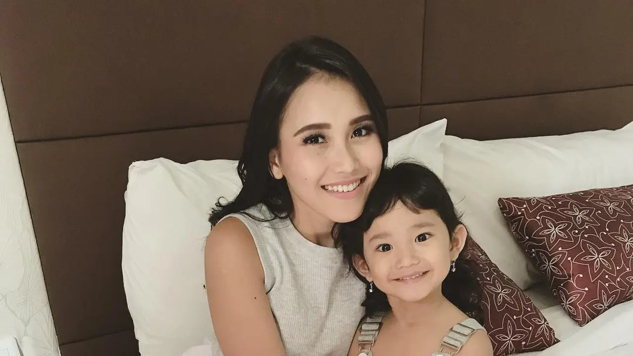 [Bintang] Ayu Ting Ting