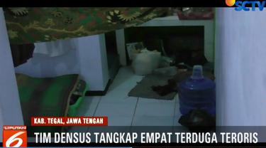 Kini, keempat terduga teroris masih dalam dalam pemeriksaan Tim Densus.