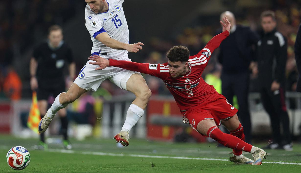 Laga tersebut berlangsung sengit dan harus ditentukan melalui babak penalti setelah skor 1-1 tak berubah hingga berakhirnya waktu tambahan 2x15 menit. (AFP/Darren Staples)