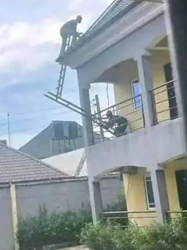 6 Aksi Kuli Bangunan di Atas Ketinggian Ini Penuh Nyali, Bikin Merinding