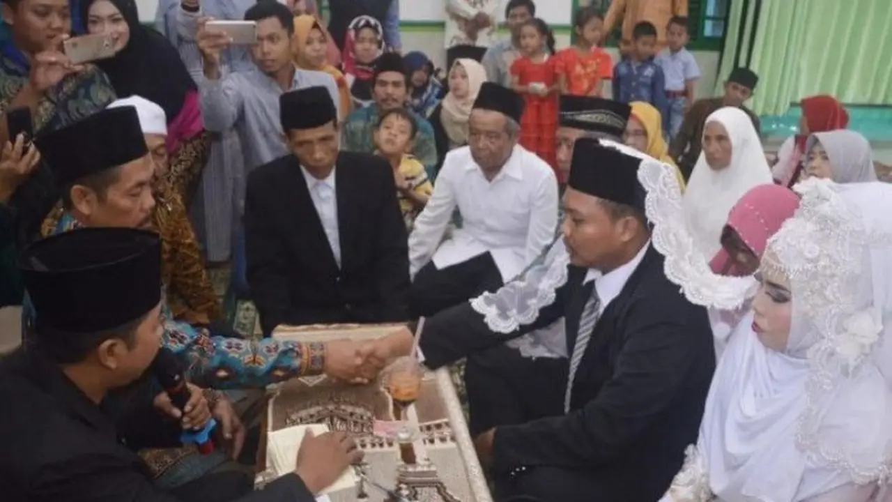 Kocak, Pria Ini Nikahi Kekasihnya Pakai Mas Kawin Es Cendol