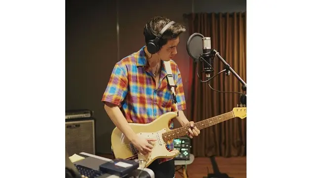 Ingat Pemeran Udin di Sinetron Si Entong? Ini 6 Potretnya Jadi Penyanyi (sumber: Instagram.com/syahravi)