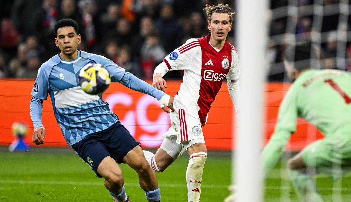 Sayangnya, hal tersebut tak terjadi lantaran Maarten Paes tidak mendapatkan kesempatan untuk debut oleh pelatih Fred Grim meski masuk ke dalam daftar pemain cadangan. (AFP/ANP/Olaf Kraak)