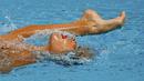 Perenang indah Spanyol, Ona Carbonell sedang beraksi di nomor Solo Free Routine dalam Kejuaraan Dunia Akuatik 2015 di Kazan, Rusia. (27/7/2015). (Reuters/Michael Dalder)