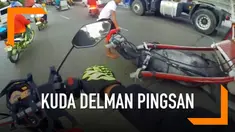Seekor kuda delman jatuh pingsan di jalan karena kelelahan. Tak hanya itu, faktor cuaca yang cukup ekstrem di kota Manila juga mempengaruhi sehingga membuat kuda tersebut pingsan.
