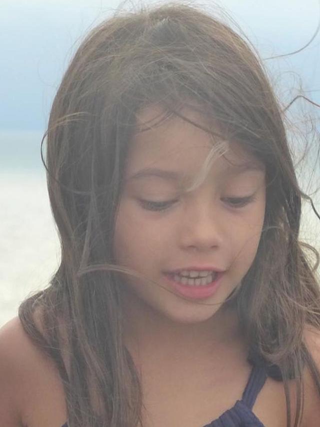 Kirana Cipta Montana Sasmi saat kecil (Foto: Instagram/@anggun_cipta)