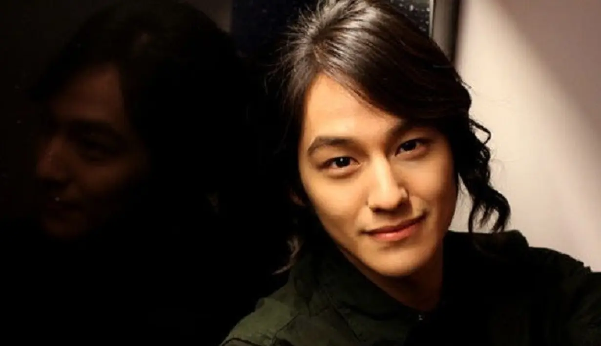 Sejak muncul di Boys Over Flowers, Kim Bum berhasil menghipnotis kaum hawa dengan senyuman manisnya. (Foto: soompi.com)