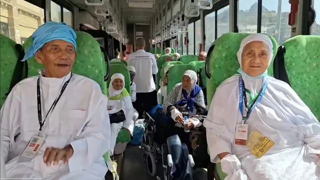 Safari wukuf merupakan program yang difasilitasi Petugas Penyelenggara Ibadah Haji (PPIH) Arab Saudi untuk jemaah haji Indonesia yang tidak bisa melaksanakan rukun haji secara mandiri.