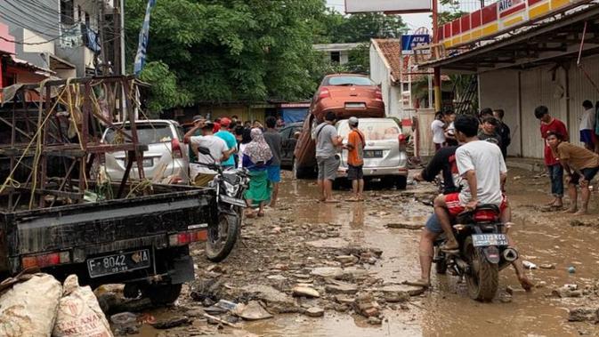 Perumahan Pondok Gede Permai (PGP) di Kecamatan Jatiasih, Kota Bekasi merupakan salah satu wilayah yang paling parah diterjang banjir di awal tahun 2020. (Dok Badan Nasional Penanggulangan Bencana/BNPB)