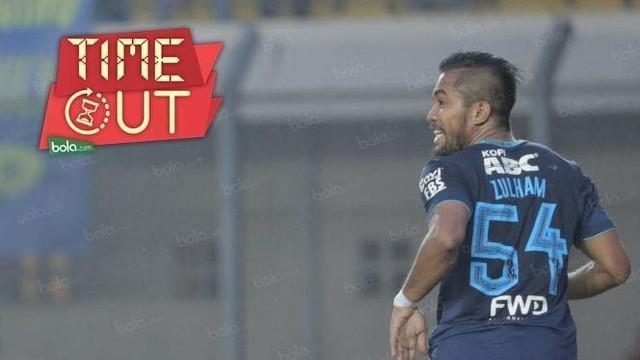 Zulham Zamrun resmi jadi kekuatan Persib Bandung. Ia mengikuti acara launching tim Persib di Stadion Siliwangi.