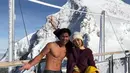 Pada bulan Januari 2019, Jessica Iskandar bersama Richard juga pergi berlibur di puncak gunung Jungfraujoch, Swiss. Ketiganya pun terlihat menikmati momen liburan tersebut.  (Liputan6.com/IG//inijedar)