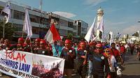 Aksi tolak omnibus oleh buruh di Aceh sebelum virus Corona Covid-19 merebak (Ist)