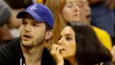 Menikmati masa kehamilannya, terlihat beberapa unggahan foto di akun instagram Mila Kunis dengan perut besarnya, namun paska melahirkan belum terlihat ada unggahan foto anak laki-laki mereka.  (AFP/Bintang.com)