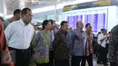 Wakil Presiden RI Jusuf Kalla didampingi Menteri BUMN Rini Suwandi, Menhub Budi Karya saat meninjau Terminal 3, Bandara Soekarno Hatta, Tangerang, Banten, Senin (15/08). (Liputan6.com/Angga Yuniar)