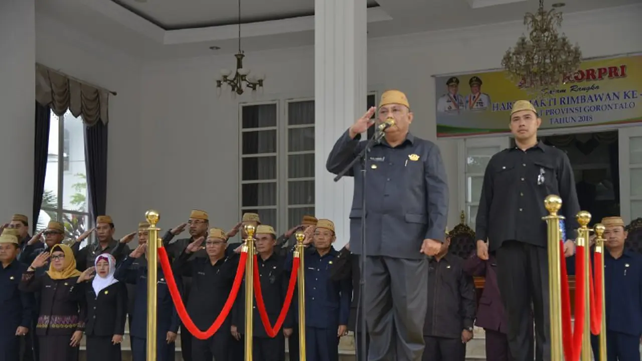 Gubernur Gorontalo Rusli Habibie