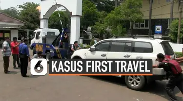 Sejumlah kendaraan milik PT First Travel siang tadi dipindahkan Kejaksaan Negeri Depok. Selama ini, mobil milik PT First Travel disimpan di Kejaksaan Negeri Depok semasa persidangan berjalan.