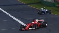 Ferrari meraih kemenangan pertama sejak GP Singapura 2015 setelah Sebastian Vettel menjuarai balapan F1 GP Australia di Albert Park, Melbourne, 26 Maret 2017, dengan mengalahkan pebalap Mercedes, Lewis Hamilton. (Autosport)