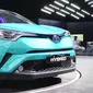 Toyota C-HR hybrid hadir di GIIAS 2017. (Herdi Muhardi)