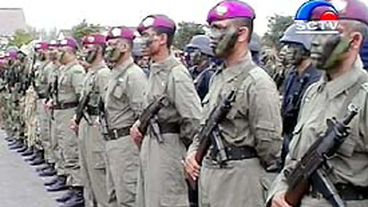 080304bPasukan2.jpg
